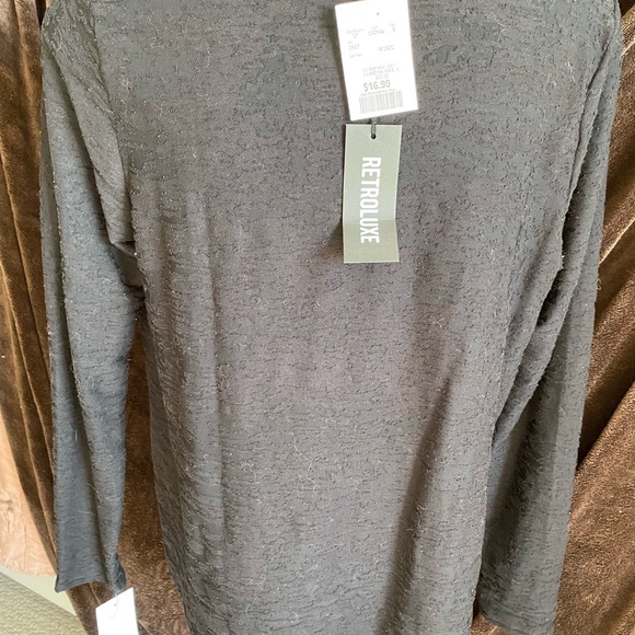 Retrolux // lightweight long sleeve black tee - Picture 2 of 7